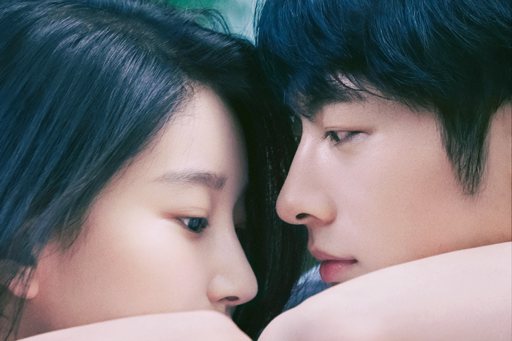 电影《偷偷藏不住》官宣定档2026暑期 全新阵容演绎青春暗恋天花板